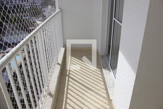 Varanda  de apartamento para alugar com 2 quartos, 47m² em Vila Galvão, Guarulhos