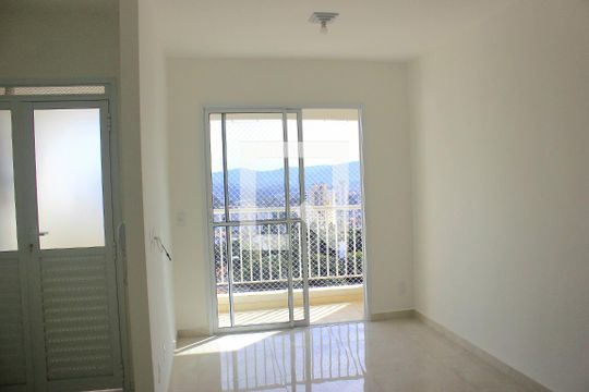 Sala de apartamento para alugar com 2 quartos, 47m² em Vila Galvão, Guarulhos