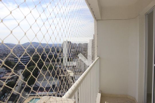 Varanda  de apartamento para alugar com 2 quartos, 47m² em Vila Galvão, Guarulhos