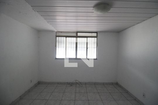 Sala de casa para alugar com 3 quartos, 77m² em Centro, Nilópolis