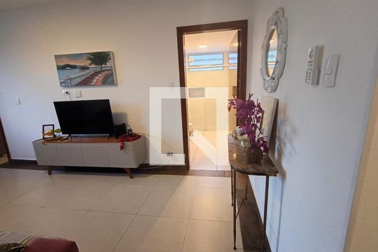 Apartamento para alugar com 2 quartos, 60m² em Boqueirão, Santos