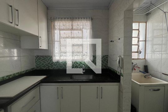 Cozinha de casa à venda com 3 quartos, 52m² em Copacabana, Belo Horizonte