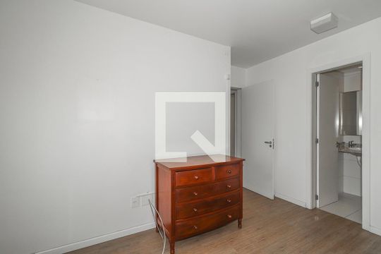 Quarto Suíte de apartamento para alugar com 2 quartos, 65m² em Independência, Porto Alegre
