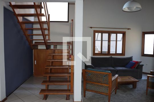 Casa de Condomínio para alugar com 6 quartos, 350m² em Residencial San Diego (paysage Vert), Cotia