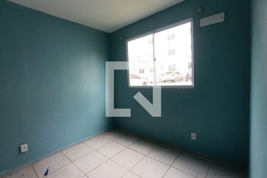 Quarto 1 de apartamento para alugar com 2 quartos, 50m² em Jardim Alvorada, Nova Iguaçu