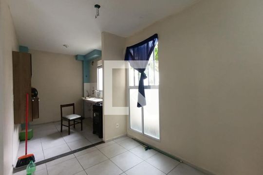 Sala de apartamento para alugar com 2 quartos, 50m² em Jardim Alvorada, Nova Iguaçu