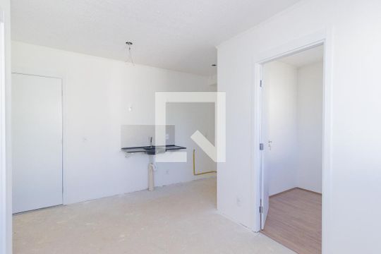 Sala de apartamento para alugar com 2 quartos, 32m² em Parque Pan Americano, São Paulo