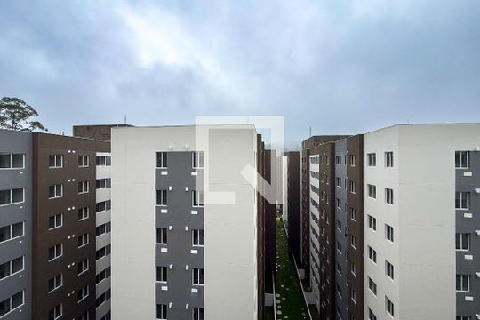 Vista da Sala de apartamento para alugar com 2 quartos, 32m² em Parque Pan Americano, São Paulo