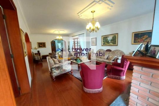 Casa para alugar com 4 quartos, 330m² em Super Quadra Morumbi, São Paulo
