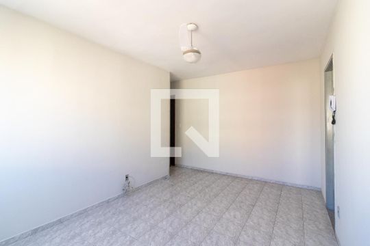 Sala de apartamento para alugar com 2 quartos, 54m² em Realengo, Rio de Janeiro