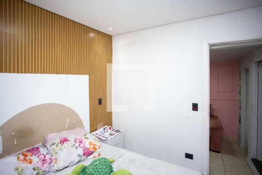 Quarto 1 de casa à venda com 2 quartos, 42m² em Jardim Miriam, São Paulo