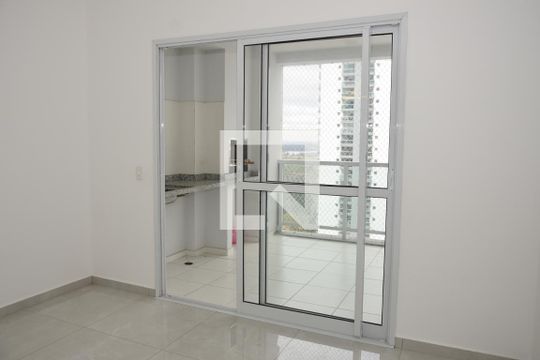 Varanda de apartamento para alugar com 4 quartos, 160m² em Jardim Santa Barbara, Embu das Artes