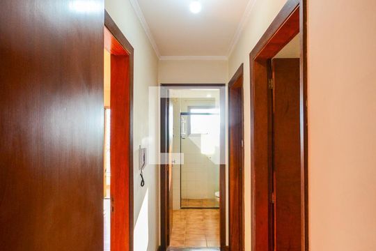 Corredor de apartamento para alugar com 4 quartos, 136m² em Vila Sao Vicente, São Paulo