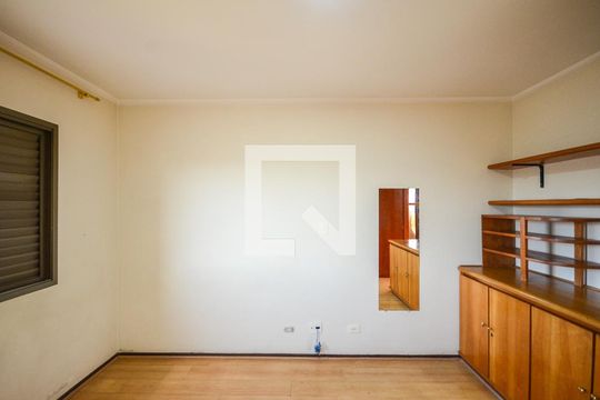 Quarto 1 de apartamento para alugar com 4 quartos, 136m² em Vila Sao Vicente, São Paulo