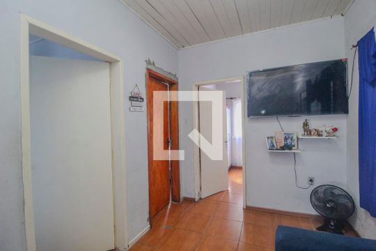 Sala 2 de casa à venda com 5 quartos, 180m² em Teresópolis, Porto Alegre