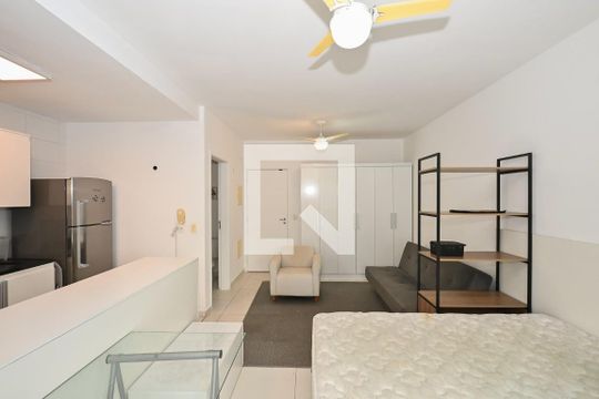 Sala/Quarto de kitnet/studio para alugar com 1 quarto, 35m² em Brooklin, São Paulo