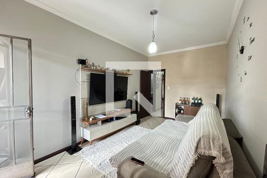 Casa para alugar com 3 quartos, 218m² em Mangueiras, Belo Horizonte