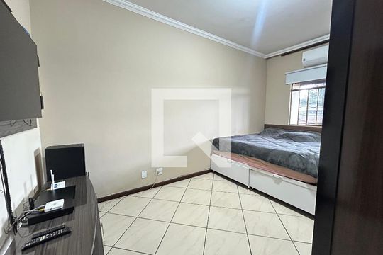 Casa para alugar com 3 quartos, 218m² em Mangueiras, Belo Horizonte