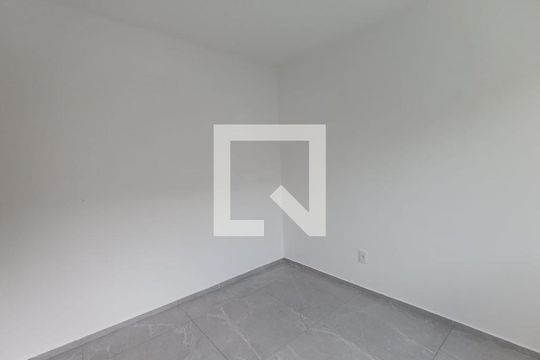 Quarto 1 de apartamento para alugar com 2 quartos, 40m² em Jardim Alvorada, Nova Iguaçu
