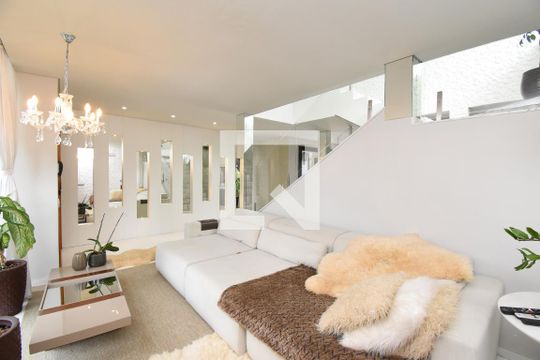 Sala de casa de condomínio à venda com 4 quartos, 270m² em Campo de Santana, Curitiba