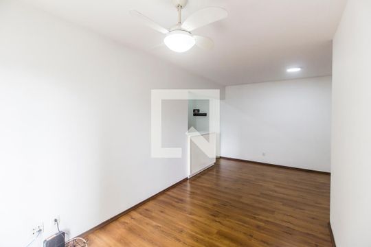 Sala  de apartamento para alugar com 3 quartos, 86m² em Alphaville Industrial, Barueri