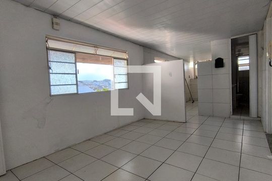 Cozinha de apartamento para alugar com 1 quarto, 90m² em Concórdia, Belo Horizonte