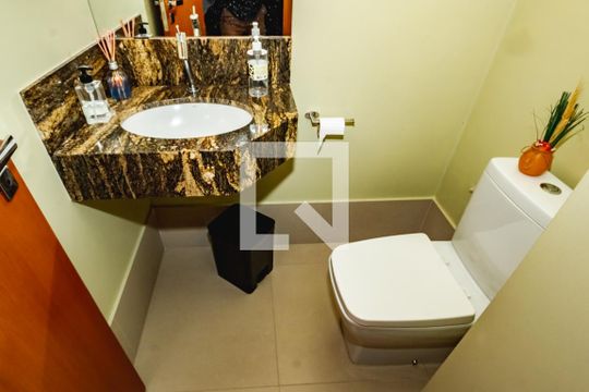 Casa à venda com 4 quartos, 750m² em Trevo, Belo Horizonte