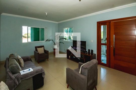 Casa à venda com 4 quartos, 750m² em Trevo, Belo Horizonte