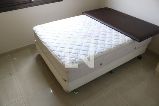 Quarto 1 de apartamento para alugar com 3 quartos, 93m² em Barra Funda, São Paulo