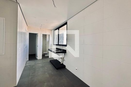 Apartamento à venda com 4 quartos, 225m² em Gutierrez, Belo Horizonte