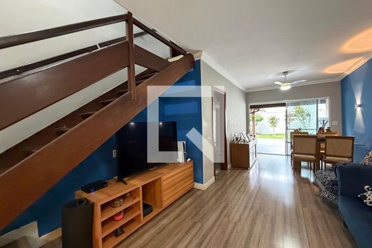 Sala de casa de condomínio à venda com 3 quartos, 170m² em Gardenia Azul, Rio de Janeiro