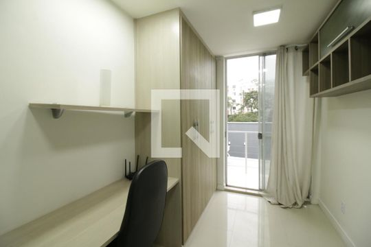 Suíte 1 de casa para alugar com 3 quartos, 340m² em Pechincha, Rio de Janeiro