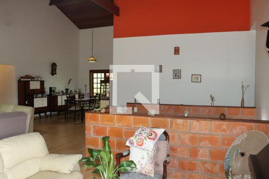 Casa de Condomínio para alugar com 4 quartos, 406m² em Jardim Itatiaia, Cotia