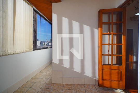 Varanda  de apartamento à venda com 4 quartos, 214m² em Passo D’areia, Porto Alegre