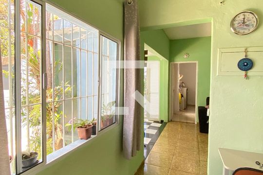 Antessala de casa à venda com 2 quartos, 159m² em Km 18, Osasco