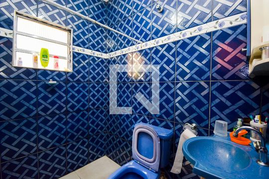 Banheiro de casa para alugar com 2 quartos, 187m² em Jardim Rosana, Guarulhos