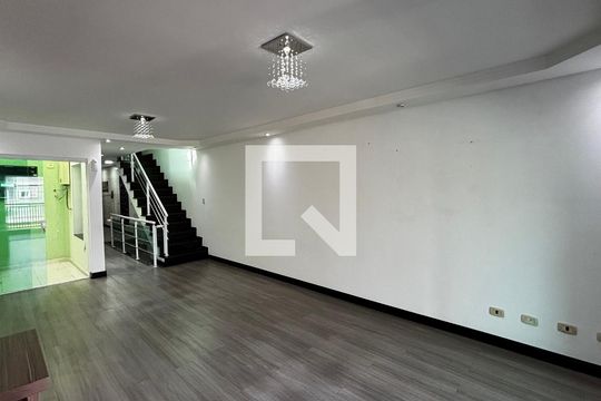 Sala de casa para alugar com 3 quartos, 250m² em Vila Dora, Santo André