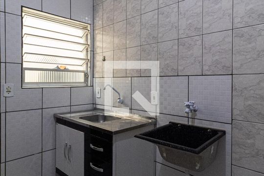Cozinha e Área de Serviço de casa à venda com 1 quarto, 218m² em Cidade Líder, São Paulo