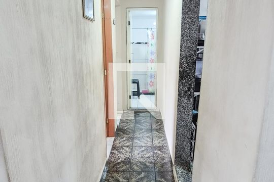 Corredor de apartamento à venda com 2 quartos, 51m² em Coelho Neto, Rio de Janeiro