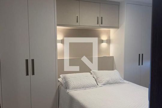 Quarto de apartamento à venda com 2 quartos, 100m² em Jardim São Pedro, Porto Alegre