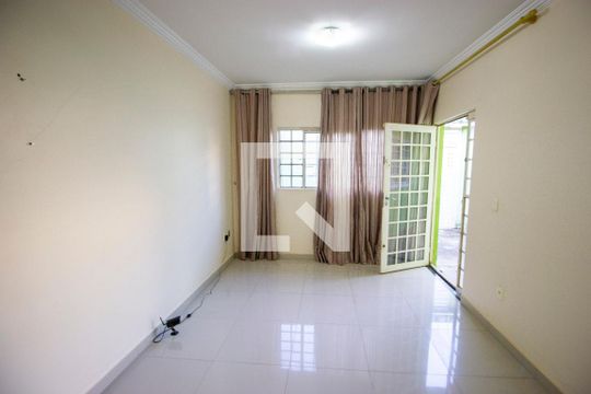 Casa à venda com 4 quartos, 200m² em Ceilandia, Brasília