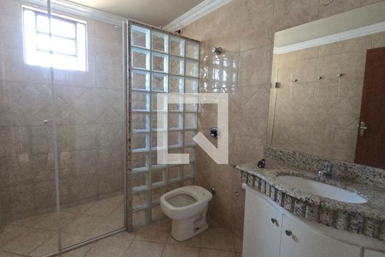 Apartamento para alugar com 3 quartos, 267m² em Planalto, Belo Horizonte