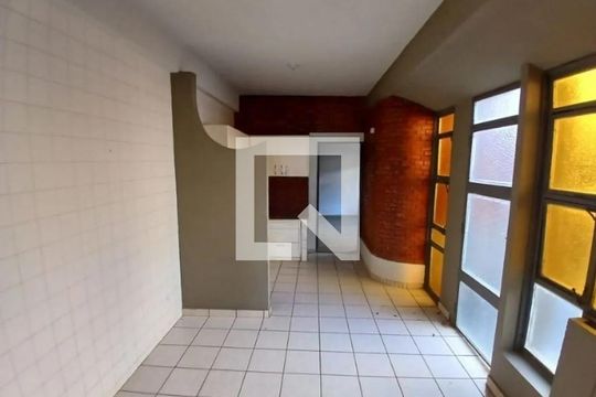 Corredor de casa para alugar com 4 quartos, 170m² em Tabajaras, Uberlândia