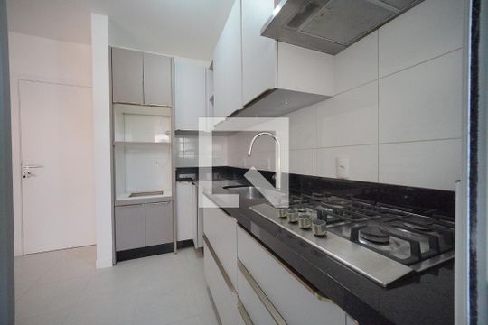 Cozinha de apartamento para alugar com 2 quartos, 98m² em Córrego Grande, Florianópolis