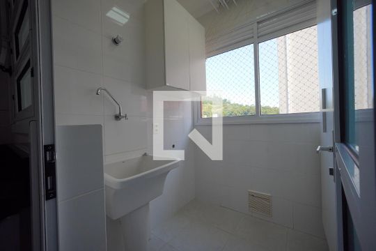 Área de Serviço de apartamento para alugar com 2 quartos, 98m² em Córrego Grande, Florianópolis