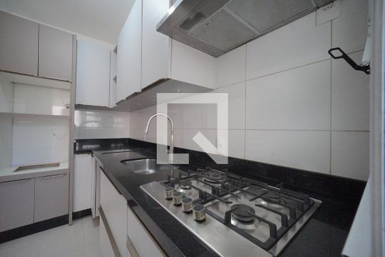 Cozinha de apartamento para alugar com 2 quartos, 98m² em Córrego Grande, Florianópolis