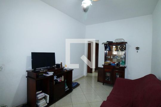 Casa à venda com 4 quartos, 197m² em Olaria, Rio de Janeiro
