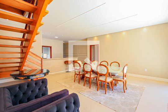 Sala de casa de condomínio para alugar com 5 quartos, 300m² em Jardim Portal dos Ipês, Indaiatuba