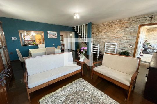 Casa à venda com 6 quartos, 580m² em Jardim Guanabara, Rio de Janeiro