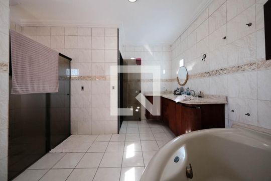 Suíte 1 de casa para alugar com 3 quartos, 450m² em Vila Matilde, São Paulo